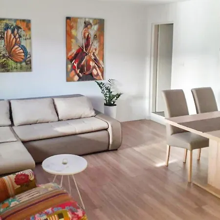 Beautiful In With Kitchen Apartment