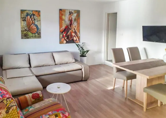 Amazing In With Sauna Apartman